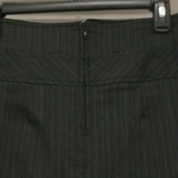 Joe Benbasset Grey Pinstripe Skirt size 9 - Picture 5 of 7